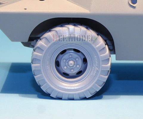 DEFモデル DW35037 1/35 現用 アメリカ U.S M706(V100) コマンドウ 装輪装甲車 自重変形タイヤセット(ホビーボス用)(4種各1個入り,マスキングシール付き)