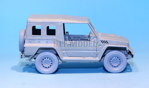 DEFモデル DW35042 1/35 現用 陸上自衛隊 73式小型トラック 自重変形タイヤセット(トランペッター用)(4個+スペアタイヤ1個入り,マスキングシール付き)