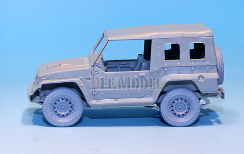 DEFモデル DW35042 1/35 現用 陸上自衛隊 73式小型トラック 自重変形タイヤセット(トランペッター用)(4個+スペアタイヤ1個入り,マスキングシール付き)