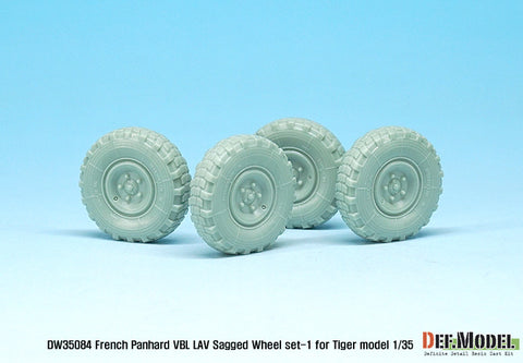 DEFモデル DW35084 1/35 現用 フランス パナール VBL 装甲車 自重変形タイヤセット(1)(タイガーモデル用)(4種各1個,マスキングシール付き)