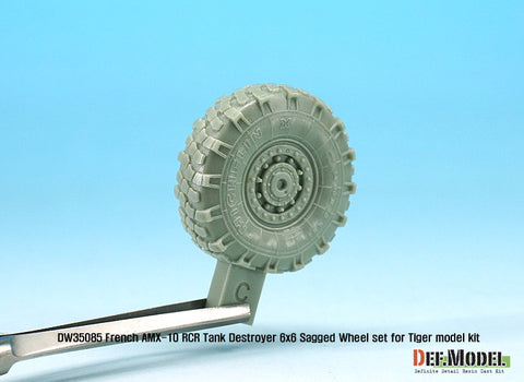 DEFモデル DW35085 1/35 現用 フランス AMX-10RCR 対戦車装輪装甲車 自重変形タイヤセット(タイガーモデル用)(3種各2個,マスキングシール付き)