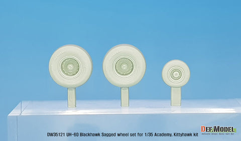 DEFモデル DW35121 1/35 現用 アメリカ UH-60 ブラックホーク ヘリコプター 自重変形タイヤセット(アカデミー/キティホーク用)(2種計3個入り,マスキングシール付き)