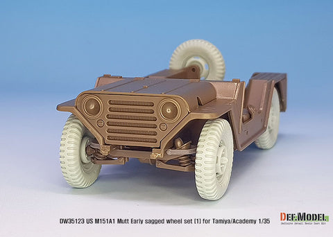 DEFモデル DW35123 1/35 現用 アメリカ M151A1 マット 小型多用途トラック 自重変形タイヤセット”初期型”(1)(軍用タイヤ)(タミヤ/アカデミー用)(4個+スペアタイヤ1個入り,マスキングシール付き,レジンパーツ付き)