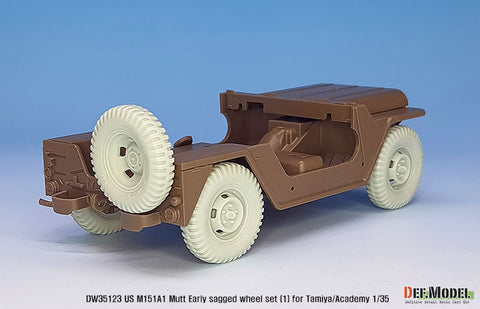 DEFモデル DW35123 1/35 現用 アメリカ M151A1 マット 小型多用途トラック 自重変形タイヤセット”初期型”(1)(軍用タイヤ)(タミヤ/アカデミー用)(4個+スペアタイヤ1個入り,マスキングシール付き,レジンパーツ付き)