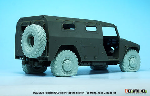 DEFモデル DW35139 1/35 現用 ロシア GAZ-233014 STS ティーグル(タイガー) 装輪装甲車 パンクしたタイヤセット(モンモデル/エクザクト/ズベズダ用)(パンクタイヤ4種各1個+スペアタイヤ,マスキングシール付き)