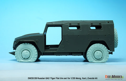 DEFモデル DW35139 1/35 現用 ロシア GAZ-233014 STS ティーグル(タイガー) 装輪装甲車 パンクしたタイヤセット(モンモデル/エクザクト/ズベズダ用)(パンクタイヤ4種各1個+スペアタイヤ,マスキングシール付き)