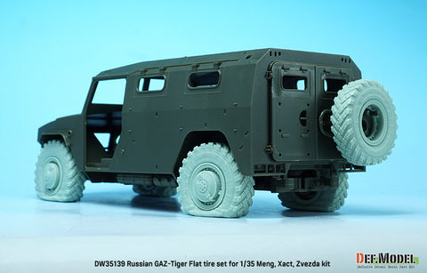 DEFモデル DW35139 1/35 現用 ロシア GAZ-233014 STS ティーグル(タイガー) 装輪装甲車 パンクしたタイヤセット(モンモデル/エクザクト/ズベズダ用)(パンクタイヤ4種各1個+スペアタイヤ,マスキングシール付き)