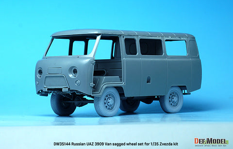 DEFモデル DW35144 1/35 現用 ロシア UAZ-3909 ワンボックスバン 自重変形タイヤセット(民生タイプ)(ズベズダ用)(3種計4個+スペアタイヤ1個入り,マスキングシール付き)