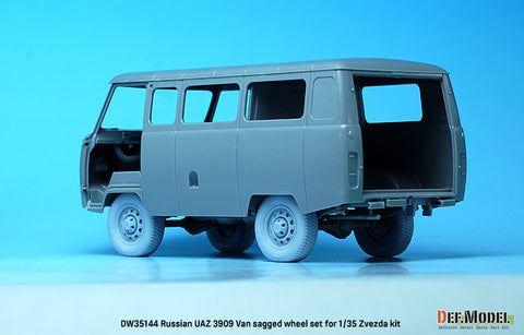 DEFモデル DW35144 1/35 現用 ロシア UAZ-3909 ワンボックスバン 自重変形タイヤセット(民生タイプ)(ズベズダ用)(3種計4個+スペアタイヤ1個入り,マスキングシール付き)