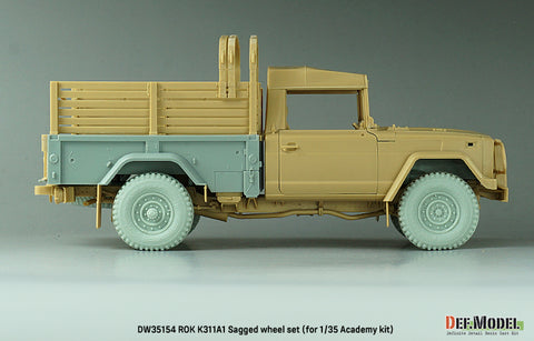 DEFモデル DW35154 1/35 現用 韓国 K311A1(KM450) カーゴトラック 自重変形タイヤセット(アカデミー用)(2種各2個+スペアタイヤ1個入り,マスキングシール付き)