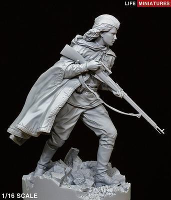 ライフミニチュア LM-16004 1/16 WWII ソビエト赤軍 女性スナイパー （全身）