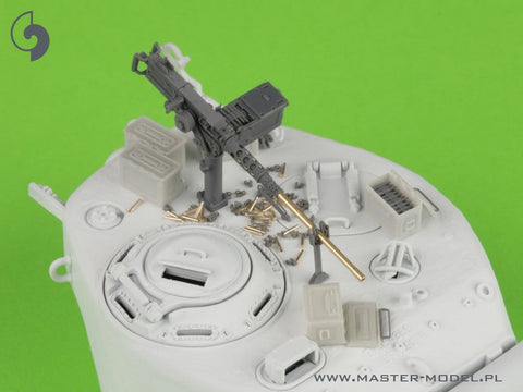マスター GM-35-063 1/35 ブローニング M2HB .50 口径 (12.7mm)  戦車マウント用機関銃 - WWII型 (初期のトレイを備えた初期の M23 クレードル)