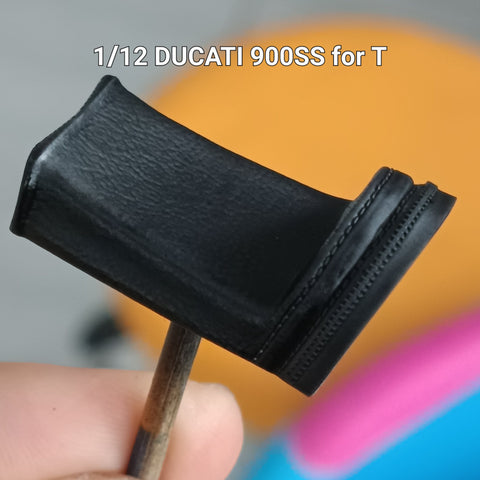 カレドモデル Q002 1/12 ドゥカティ 900SS用オートバイシート (タミヤ用)