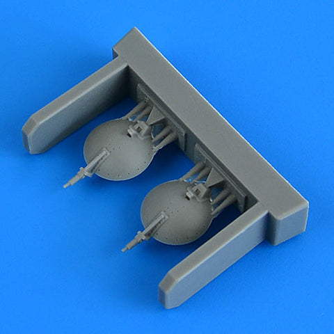 クイックブースト 49058 1/48 Su-25 フロッグフット ブレーキパラシュート 格納庫カバー (ズベズダ用)