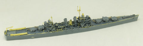 ヴィーホビー E57017 1/700 アメリカ 軽巡洋艦 フェニックス CL-46 デラックス版(エッチングパーツ付き) プラモデル
