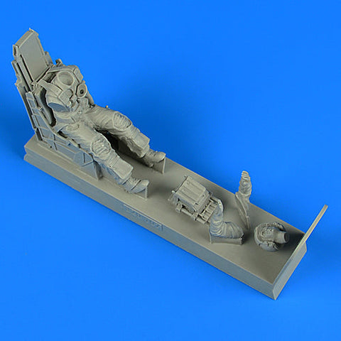 エアロボーナス 320107 1/32 アメリカ海軍 A-7E コルセアII パイロット (後期、SJU-8/A 射出座席) (トランぺッター用)