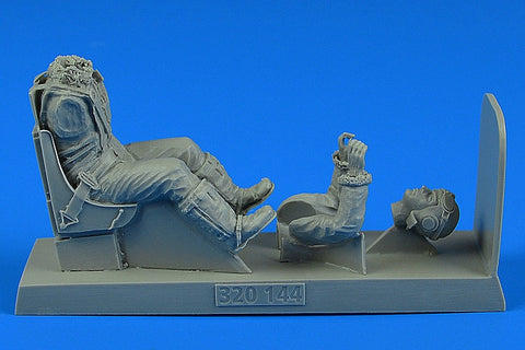 エアロボーナス 320144 1/32 アメリカ空軍 WWII パイロット シート付 P-51B/Cマスタング用