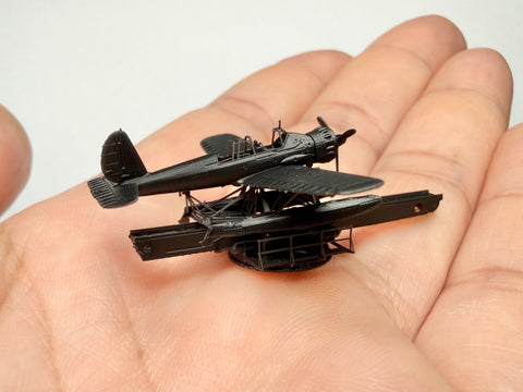 MUYIモデル G350118 1/350 ドイツ海軍 AR-196水上機＆航空機カタパルト