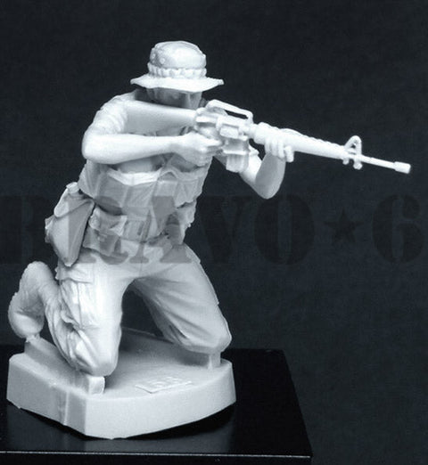 ブラボー6 35056 1/35 アメリカ 歩兵 ベトナム(7)射撃中の小銃手 ブーニーハット