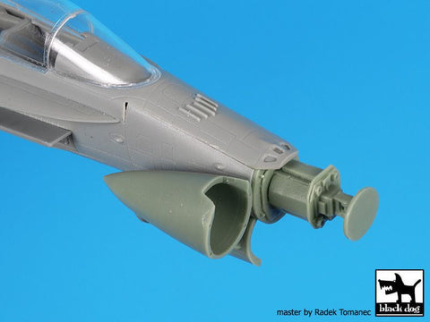 ブラックドッグ A72090 1/72 F-18 レーダー＋機関砲 （アカデミー用）