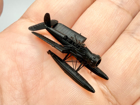 MUYIモデル G350118 1/350 ドイツ海軍 AR-196水上機＆航空機カタパルト