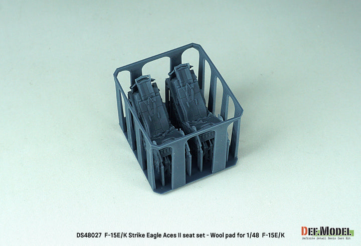 専用ページストライクイーグル DEFモデル DS48027 1/48 F-15E/K ストライクイーグル ACES-II イジェク