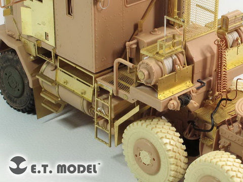 E.T.モデル E35-131 1/35 現用アメリカ M1070 トラクター(ホビーボス 85502用） エッチングパーツ