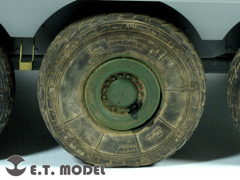 E.T.モデル ER35-013 1/35 現用 チェンタウロ戦闘偵察車 自重変形ロードホイール(トランぺッター 00386/00388用）