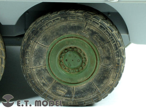 E.T.モデル ER35-013 1/35 現用 チェンタウロ戦闘偵察車 自重変形ロードホイール(トランぺッター 00386/00388用）