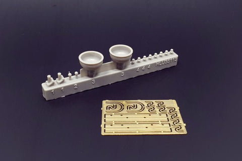 ハウラー HLU35113 1/35 汎用  電柱セット(ランプ付き)