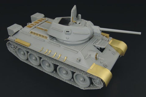 ハウラー HLX48157 1/48 WWII ソビエト T-34/76 1942年型 112工場製(ホビーボス84806用)