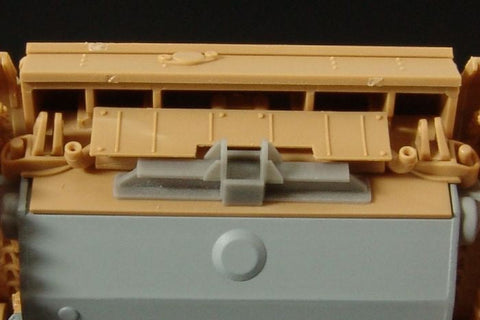 ハウラー HLX48232 1/48 WWII ドイツ III号突撃砲 G型 牽引ホールド(レジン製)