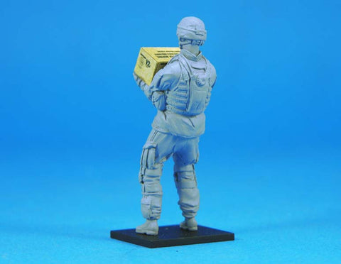 レジェンド LF0117 1/35 アメリカ軍 イラクの自由作戦 休息中の兵士
