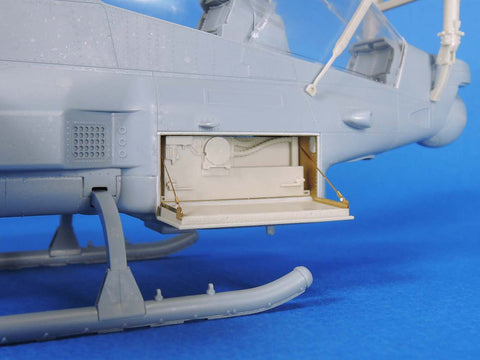 レジェンド LF1368 1/35 AH-1Z アビオニクス 及び 弾薬庫 セット (アカデミー用)
