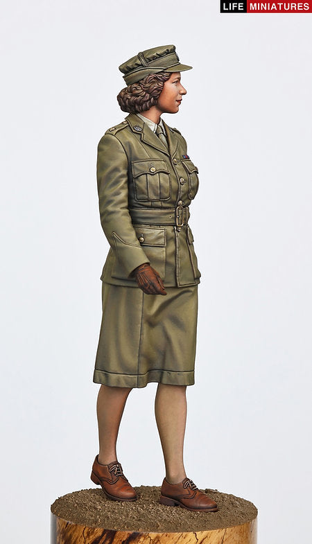 ライフミニチュア LM-12004 1/12 WWII プリンセス・エリザベス2級准大尉 1945年(100個限定)