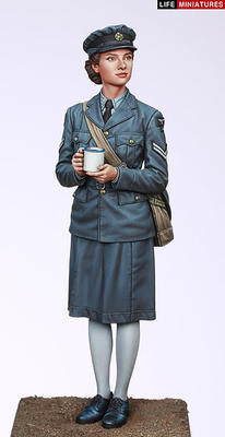 ライフミニチュア LM-35004 1/35 WWII イギリス空軍WAAF(婦人補助空軍) 副班長 1940-1941年