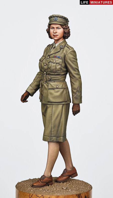 ライフミニチュア LM-35005 1/35 WWII イギリス 補助地方義勇軍 行進するエリザベス・ウィンザー2級准大尉 1945年