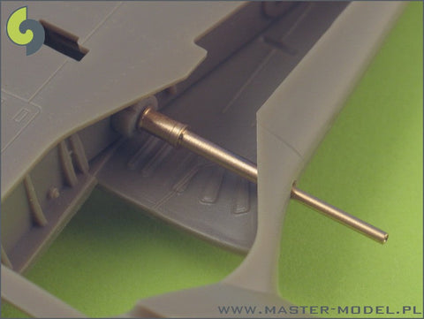 マスター AM-48-017 1/48 フォッケウルフ Fw 190 A2 - A5型 の武装セット（MG 17機関銃の銃口,MGFF機関砲銃身,フェアリング内蔵ＭＧ151機関砲銃身)およびピトー管