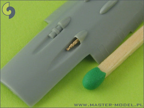 マスター AM-72-012 1/72 フォッケウルフ Fw 190 A2-A5型の武装セット（MG 17, MG FF, MG 151 の各銃口）およびピトー管