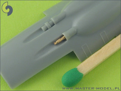 マスター AM-72-014 1/72 フォッケウルフ Fw 190 A7, A8型の武装セット(MG 131, MG 151の銃口)およびピトー管