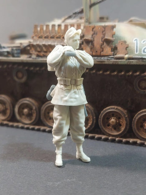パンツァーアート FI35-221 1/35 WWIIドイツ 武装親衛隊MG42 弾薬運搬兵