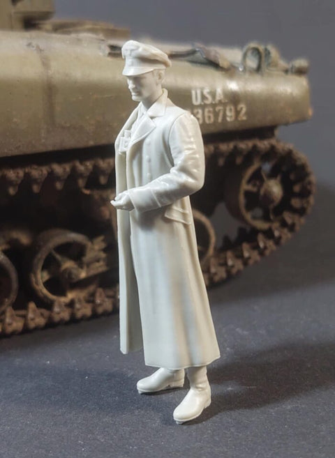 パンツァーアート FI35-229 1/35 WWIIドイツ ロングコートを着た武装親衛隊将校 ノルマンディー