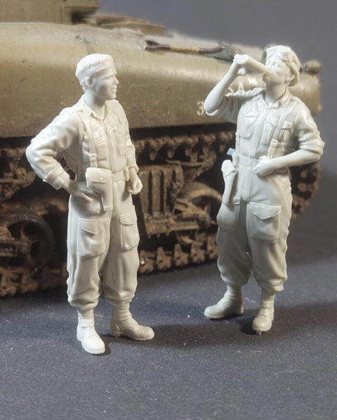 パンツァーアート FI35-237 1/35 WWIIイギリス 戦車兵カバーオール（休憩中）セット