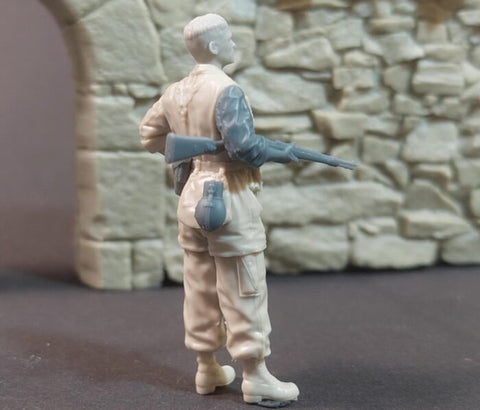 パンツァーアート FI35-245 1/35 WWIIドイツ 降下猟兵 休憩中 No.2