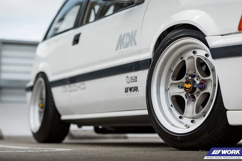 ズームオン ZR043 1/24 16インチ ワーク エクイップ 40 ホイールセット